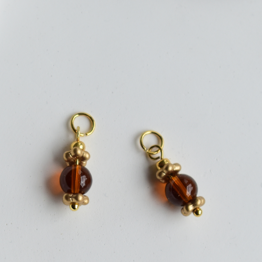 Bruine Oorbedels Golden Blossom