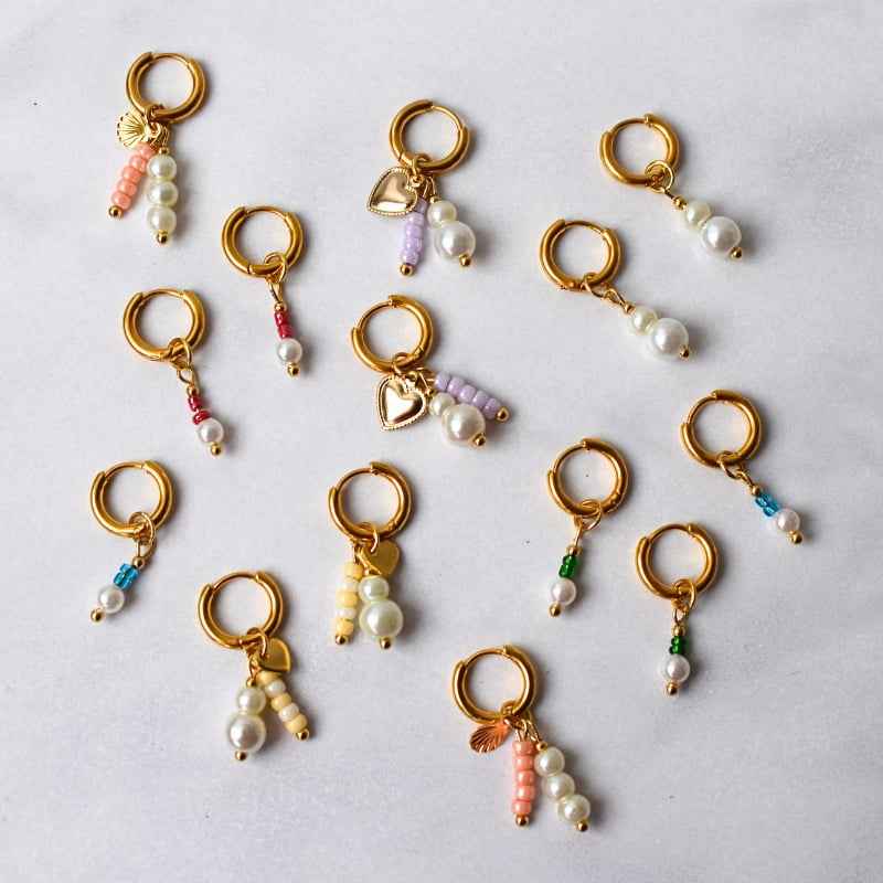 Losse Bedels Oorringen Staal Goud kleine mini Schelpjes - Idhuna Jewels