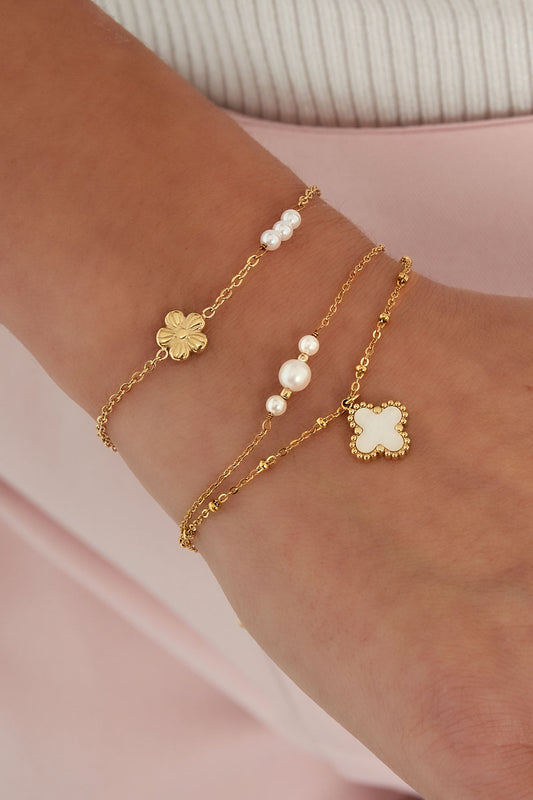 Stalen Armband Goudkleurig met Bloem en Parels Maeve