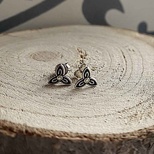 925 Zilveren Keltische Oorknopjes Oud Zilver Flower met kristal - Idhuna Jewels