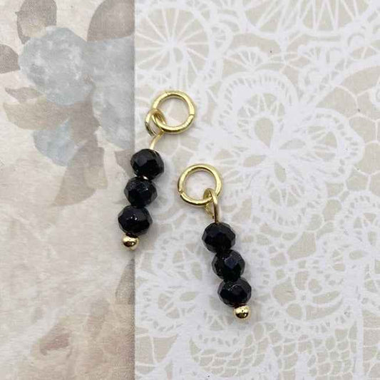 Bedels voor oorringen Rvs kralen hanger goud met zwarte facet kralen - Idhuna Jewels