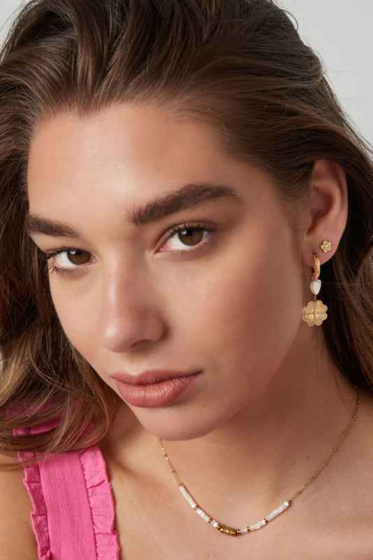 Bloemetjes oorbellen knopjes zilver staal met zirkonia - Idhuna Jewels