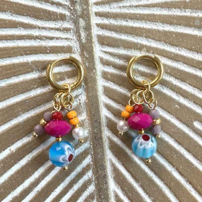 Boho Oorringen Staal Goud met kleurige kralen hangers - Idhuna Jewels