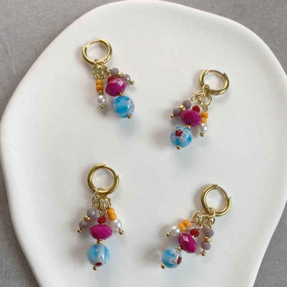 Boho Oorringen Staal Goud met kleurige kralen hangers - Idhuna Jewels