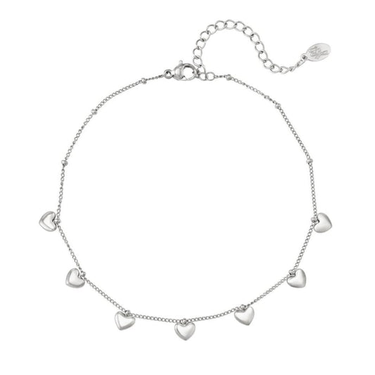 Enkelbandje chirurgisch staal zilver met kleine hartjes bedels - Idhuna Jewels