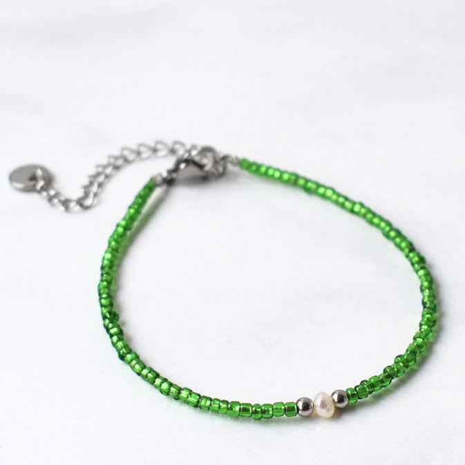 Groene kralen armband dames met zoetwater pareltje - Idhuna Jewels