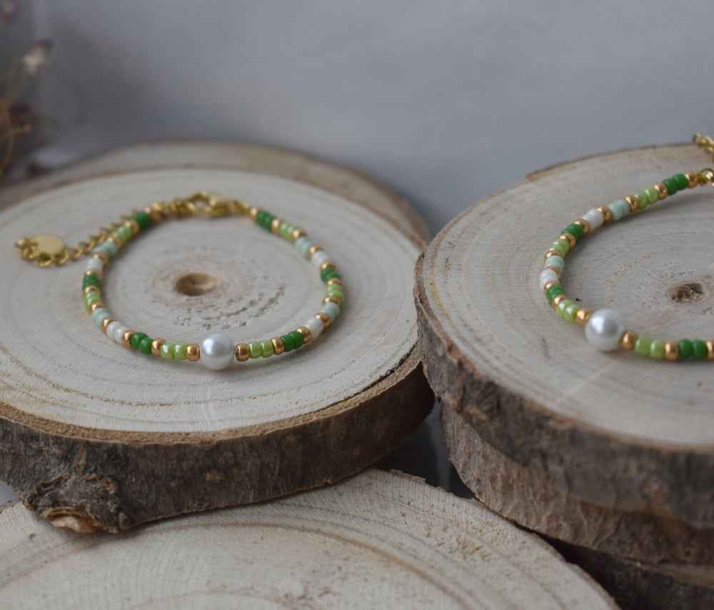 Groene kralen kinder armband fijne Miyuki kralen stainless steel goud - Idhuna Jewels
