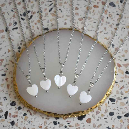 Ketting Dames Stainless Steel Zilver met parelmoer hartjes hanger - Idhuna Jewels