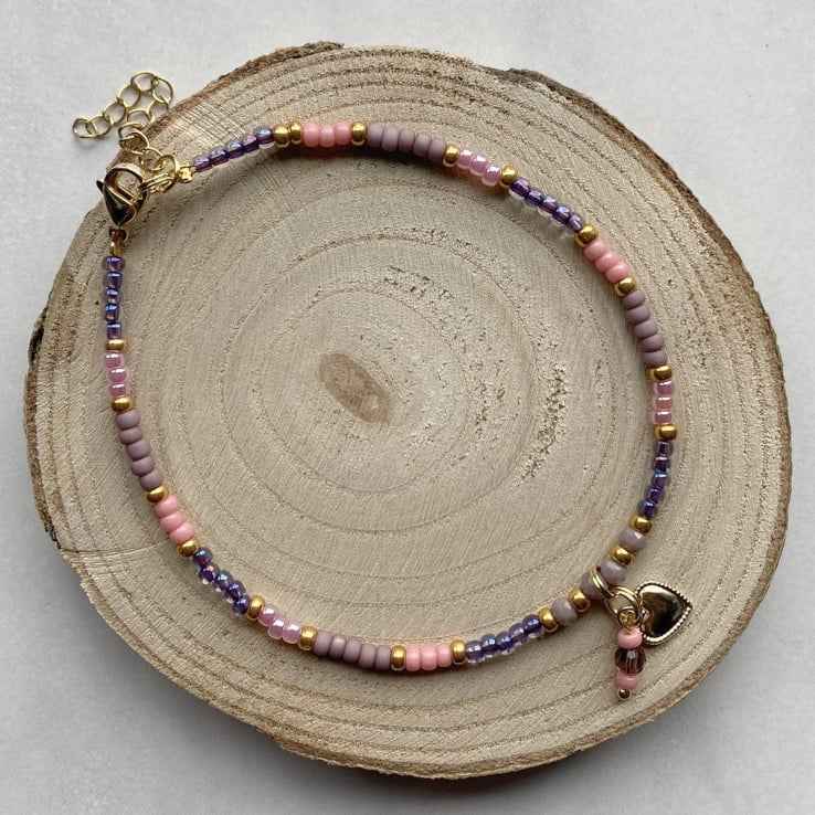 Kralen Enkelbandje paars roze Rvs goud met hartjes bedeltje - Idhuna Jewels