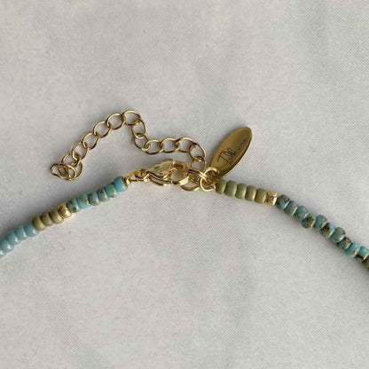 Kralen ketting Rvs Goud met turquoise en olijfgroene rocailles - Idhuna Jewels