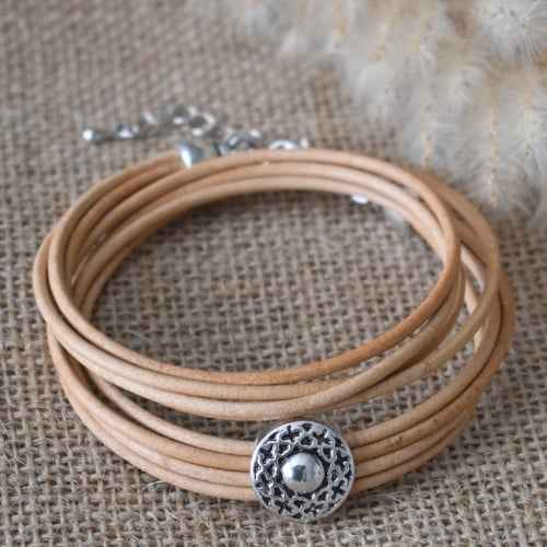 Lichtbruine leren wikkelarmband dames ronde Bali look schuiver - Idhuna Jewels
