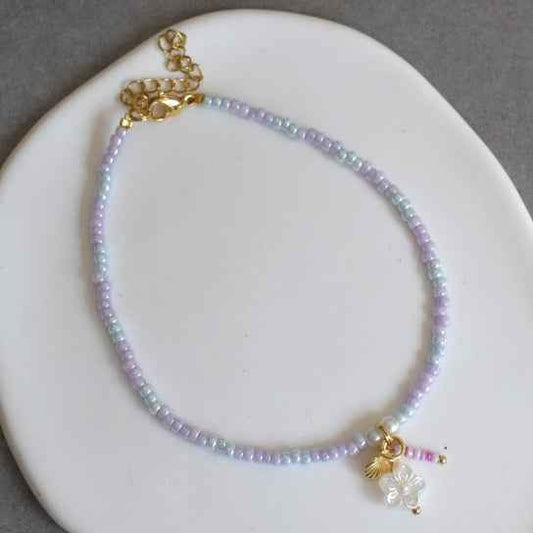 Lila Lichtblauw enkelbandje kralen met bloem bedeltje Staal goud - Idhuna Jewels