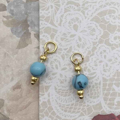 Losse bedels voor Oorringen Staal goud met turquoise kralen - Idhuna Jewels