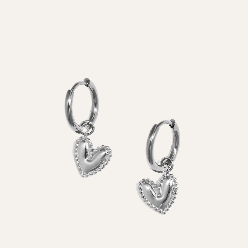 Oorringen met sierlijk hartje stainless steel Mirthe