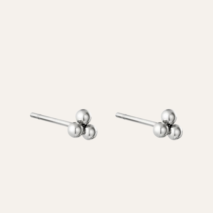 Oorbellen drie bolletjes Triple Bullet mini staal oorknopjes Zilver