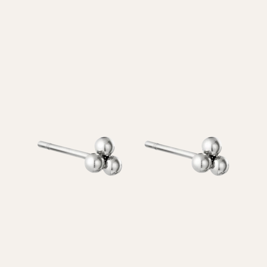Oorbellen drie bolletjes Triple Bullet mini staal oorknopjes Zilver
