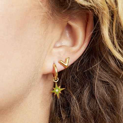 Oorbellen staal V-vormig zilverkleurig - Idhuna Jewels