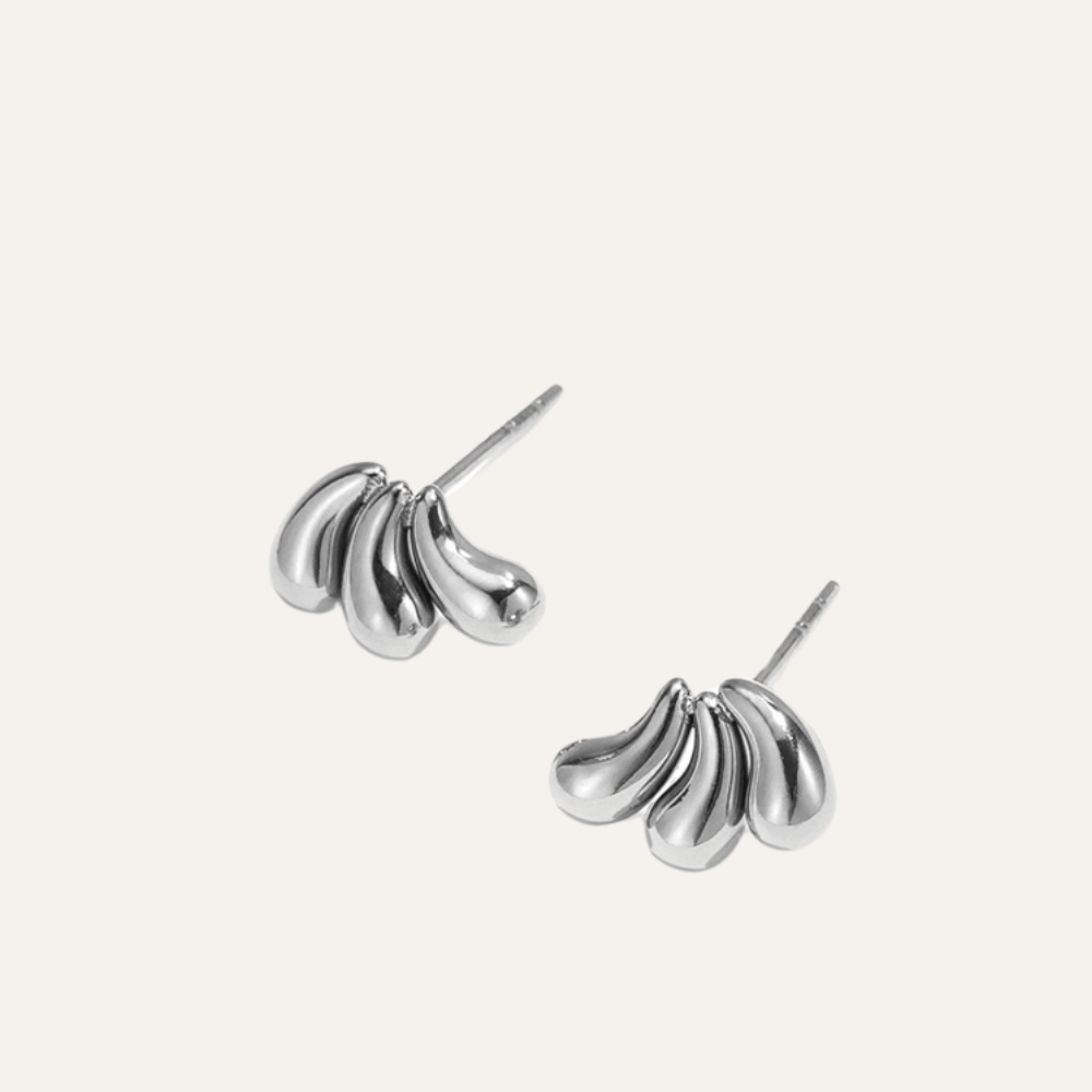 Goudkleurige RVS oorknopjes met drie druppels – Trio Drops