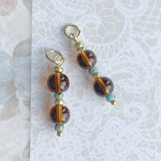 Rvs Bedels voor oorbellen met bruine en turquoise kraaltjes - Idhuna Jewels