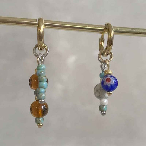 Rvs Bedels voor oorbellen met bruine en turquoise kraaltjes