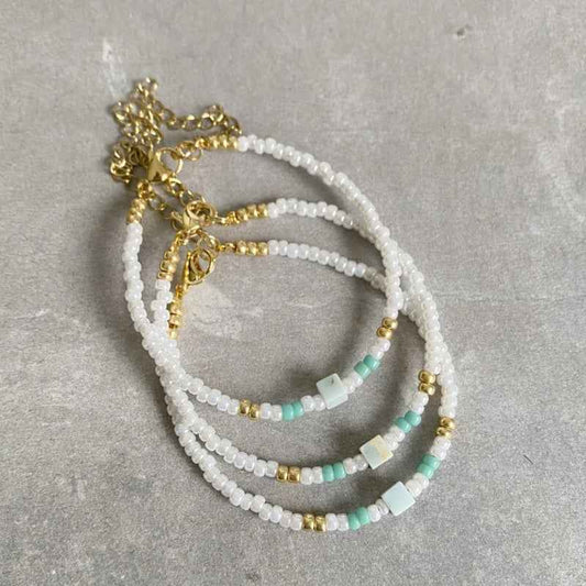 Witte kralen armband Dames Miyuki Staal Goud met lichtblauwe natuursteen - Idhuna Jewels