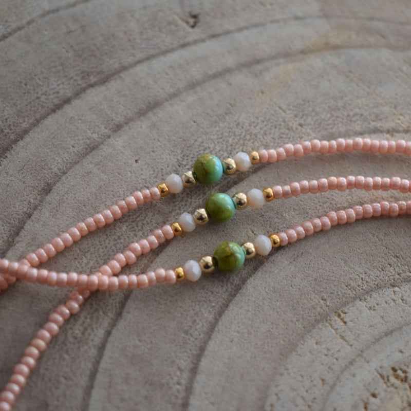 Zalmroze Peach Idhuna Rocailles Armband kralen dames - Idhuna Jewels